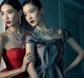 Γιατί ο διάσημος  Van Cleef & Arpels έβαλε καλλονές Κινέζες να φορέσουν τα μοναδικά πανάκριβα διαμάντια του; Προφανώς γιατί οι Κινέζοι μπορούν να τα πληρώσουν  μπουμπούκια μου ! - Κυρίως Φωτογραφία - Gallery - Video