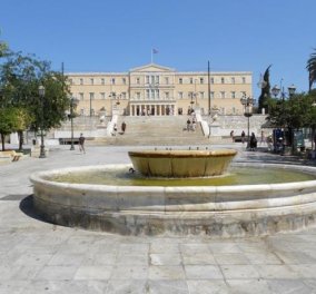 Η πλατεία Συντάγματος ομορφαίνει: έργα αποκατάστασης των ζημιών και καθαρισμός των μαρμάρων με πρωτοβουλία ιδιώτη κάνει και πάλι «κούκλα» την πιο σημαντική πλατεία της Αθήνας (φωτό) - Κυρίως Φωτογραφία - Gallery - Video