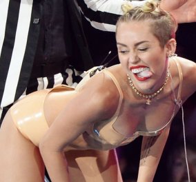 Προκαλεί και πάλι η Miley Cyrus: Δείτε τη νέα σέξι, προκλητική και σχεδόν γυμνή της πόζα στο Instagram! - Κυρίως Φωτογραφία - Gallery - Video