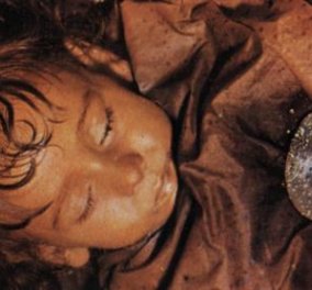 Story of the day: Rosalia Lombardo: Η «Ωραία Κοιμωμένη» είναι η πιο όμορφη και καλοδιατηρημένη μούμια του κόσμου (φωτό & βίντεο) - Κυρίως Φωτογραφία - Gallery - Video