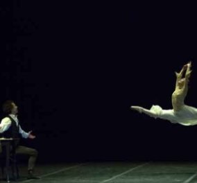 «Ερωτευμένος Σοπέν»: Το ποιητικό μπαλέτο του Γιαννίκ Μποκέν από τη Λυρική Σκηνή στο πανέμορφο ανακαινισμένο Δημοτικό Θέατρο Πειραιά - Κυρίως Φωτογραφία - Gallery - Video