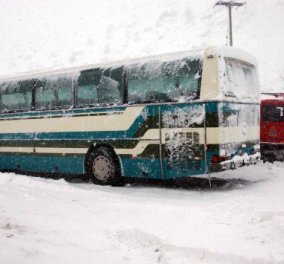 Λεωφορείο παράτησε άρρωστη γυναίκα στη μέση του χιονιά - Κυρίως Φωτογραφία - Gallery - Video