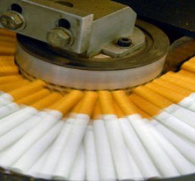 Ένα βίντεο για να δείτε πώς φτιάχνονται τα τσιγάρα - σιγά τα ωά... Τς τς τς - Κυρίως Φωτογραφία - Gallery - Video