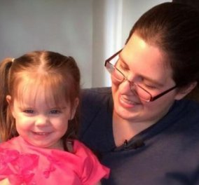 Ένα 2χρονο κοριτσάκι βρήκε δότη για μεταμόσχευση νεφρού μέσα από το facebook! Διαβάστε τη συγκινητική της ιστορία (φωτό & βίντεο) - Κυρίως Φωτογραφία - Gallery - Video