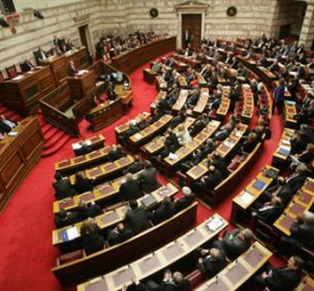 Υπερψηφίστηκε το φορολογικό νομοσχέδιο - Ναι απο Σκανδαλίδη και Λοβέρδο‏