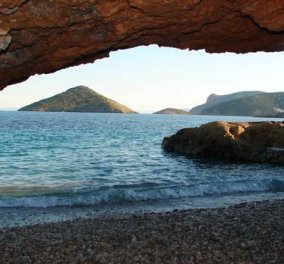 Ερωτοσπηλιά, Πόρτο Γερμενό, Κακιά Θάλασσα, Ψάθα, Καράβι: Απολαύστε 5 παραλίες της Αττικής με κρυστάλλινα νερά - Κυρίως Φωτογραφία - Gallery - Video