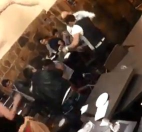 Το ξύλο της χρονιάς σε ελληνική ταβέρνα στη Μελβούρνη - Ιπτάμενες καρέκλες και σκηνές χάους έκαναν... καλοκαιρινό το εστιατόριο! (βίντεο)