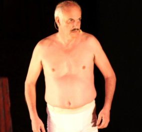 Σχεδόν... τσίτσιδος εμφανίζεται ο Γιώργος Κιμούλης επί σκηνής στο Θέατρο Βράχων! (φωτό) - Κυρίως Φωτογραφία - Gallery - Video