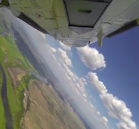 Συναρπαστικό βίντεο για γερά νεύρα: Κάμερα στην «κοιλιά» πολεμικού αεροσκάφους καταγράφει τη στιγμή του βομβαρδισμού - Κυρίως Φωτογραφία - Gallery - Video