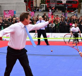 Ποια είναι η Ρωσίδα ζάπλουτη που δίνει 160 χιλιάδες λίρες για να παίξει τένις με τον Βρετανό πρωθυπουργό