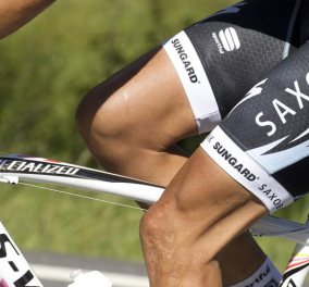 Με αφορμή τον ποδηλατικό γύρο Tour de France, η Le Figaro δίνει απαντήσεις στο κρίσιμο ερώτημα: «Γιατί οι ποδηλάτες ξυρίζουν τα πόδια τους;»