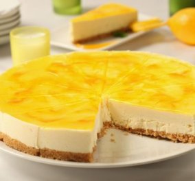 O σεφ Κωνσταντίνος Μουζάκης έχει την απόλυτη συνταγή για το τελειότερο cheesecake λεμόνι και τη μοιράζεται μαζί μας! Μην τη χάσετε! - Κυρίως Φωτογραφία - Gallery - Video