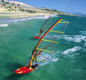 Surfing, windsurfing, water ski και kitesurfing: Αν αγαπάτε τα θαλάσσια σπορ, δείτε που μπορείτε να... δαμάσετε τα κύματα εντός Αττικής - Κυρίως Φωτογραφία - Gallery - Video