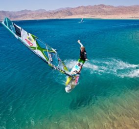 Ρακέτες, μπιτς βόλεϊ, κανό ή windsurfing; Αυτά είναι τα 9 πιο δημοφιλή σπορ της ελληνικής παραλίας! - Κυρίως Φωτογραφία - Gallery - Video