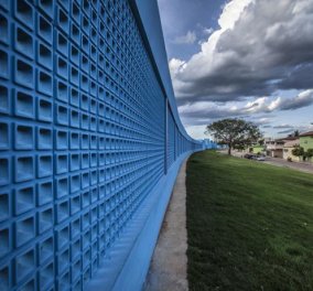 Ένα συγκλονιστικό Μουσείο - υπερθέαμα αφιερωμένο στο ρούμι - μπλε της θάλασσας όλη η εξωτερική επιφάνεια - μια «κάβα» φουτουριστική στο εσωτερικό (φωτό) - Κυρίως Φωτογραφία - Gallery - Video