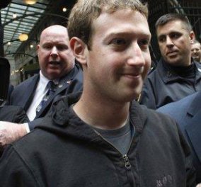 Επιμένει να φοράει τζιν και φούτερ με κουκούλα στις συναντήσεις του με επενδυτές ο ιδρυτής του Facebook!!