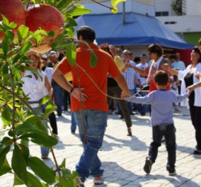 Τα καλύτερα ρόδια της Ελλάδας παράγουν οι Ερμιονίτες και το γιόρτασαν με χορό και τραγούδι  - Κυρίως Φωτογραφία - Gallery - Video