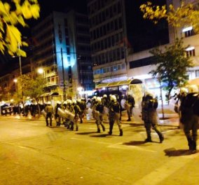 Μολότωφ, φωτιές και βανδαλισμοί στο κέντρο της Αθήνας - ''Ξέφυγε'' η πορεία για τον Γρηγορόπουλο! (Φωτό - βίντεο)