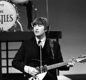 Στο «σφυρί» σπάνια κιθάρα του Τζον Λένον για τιμή ρεκόρ: 800.000 δολάρια‏