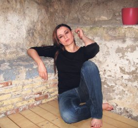 Καρυοφυλλιά Καραμπέτη: Μιλάει για πρώτη φορά για τον έρωτα της με τον κατά 15 χρόνια νεότερο Βούλγαρο συνάδελφο της