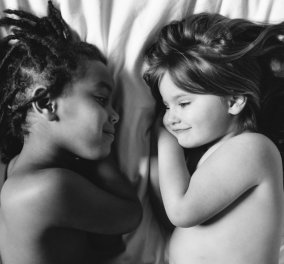 Η βιολογική & η υιοθετημένη κόρη της Anna φωτογραφίζονται & δείχνουν την δυνατή αγάπη τους