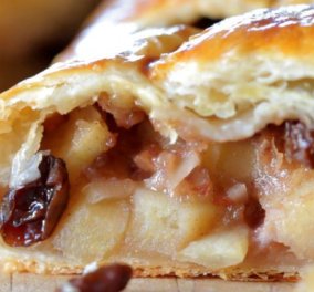 Για γλυκατζήδες: Η σεφ Ντίνα Νικολάου μας ετοιμάζει την πιο νόστιμη μηλόπιτα με χαλβά και ζύμη σοκολάτας! Μούρλια!