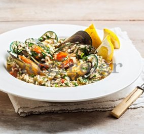 Μοναδικό μυδοπίλαφο της top chef Αργυρώς Μπαρμπαρίγου - Μια συνταγή που ''μυρίζει'' θάλασσα!
