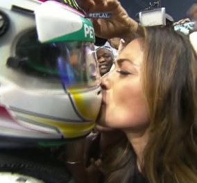 Το φιλί που κάνει τον γύρο του κόσμου - ''Smooch'' στο κράνος του Πρωταθλητή της F1 Λιουίς Χάμιλτον από την αγαπημένη του Νικόλ! (Φωτό)
