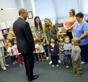 To smile που έγινε.. viral: Κοριτσάκι θυμώνει μπροστά στον Ομπάμα