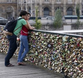 Σνιφ Σνιφ: Το Παρίσι κλείνει σήμερα την γέφυρα με τα λουκετάκια του έρωτα - Δείτε γιατί