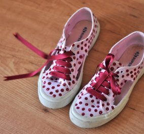 Πώς να φτιάξετε στο σπίτι τα πιο όμορφα ανοιξιάτικα πουά παπούτσια για μικρές αλλά & μεγάλες κυρίες!