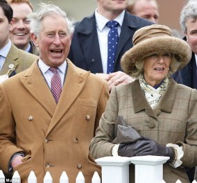 Ο Πρίγκιπας ξεράθηκε στα γέλια: ο Κάρολος & η Καμίλα του σε ασυγκράτητα χαχανίσματα σε αγώνα αμνών του Πάσχα! 