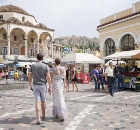 Good News: 120 εκ. ευρω σε φιλοδωρήματα θα αφήσουν φέτος οι τουρίστες στην Ελλάδα - Ποιοι είναι οι πιο γενναιόδωροι