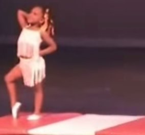 Βίντεο: Το κορίτσι λάστιχο χορεύει σαν την Μάγια Πλιτσέσκαγια & είναι μόλις 5 χρονών