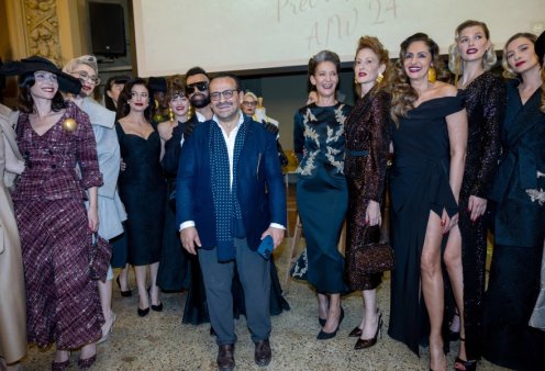 Με Βασίλη Ζούλια «έπεσε» η αυλαία του Athens Fashion Week 2024: Οι μούσες του Βίκυ Κουλιανού, Ισμήνη Παπαβλασοπούλου & Έβελυν Καζαντζόγλου στην πασαρέλα (φωτό)