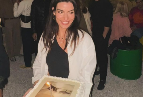 Τόνια Σωτηροπούλου: Η λαμπερή ηθοποιός έκλεισε τα 37 & έκανε πάρτι – Τρεις τούρτες, πολλοί φίλοι & τρελό κέφι (φωτό & βίντεο)