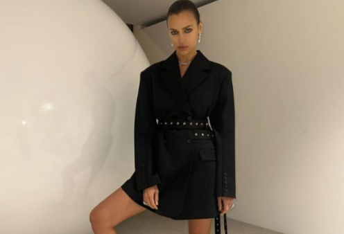 Irina Shayk: Το supermode με κομψό σακάκι από την νέα συνεργασία της H&M με τον οίκο μόδας Rokh – Δείτε πως το έκανε styling! (φωτό)