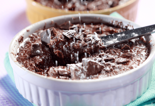 Ντίνα Νικολάου: Ονειρεμένη κρέμα σοκολάτας παγωμένη με πραλίνα φουντουκιού - Το αποτέλεσμα θα σας εντυπωσιάσει!