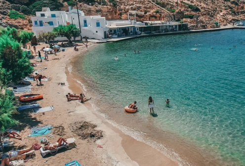 Ποιο ελληνικό νησί είναι top γαστρονομικός προορισμός: Έχει ξετρελάνει National Geographic & Conde Nast Traveler - Ρεβιθάδα, σπιτική ξινομυζήθρα, μελόπιτες και ο... Τσελεμεντές