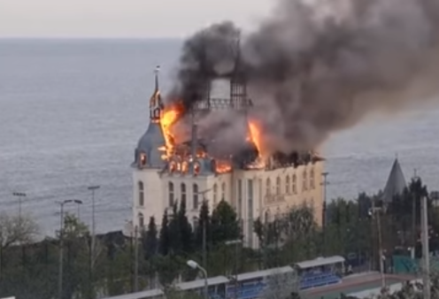 Δείτε το βίντεο, πυρκαγιά ξέσπασε στο περίφημο κάστρο του Harry Potter - Χτυπήθηκε σε ρωσική επίθεση στην Οδησσό, σκοτώθηκαν 5 άνθρωποι