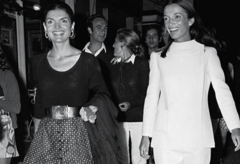 Jackie Kennedy Onassis: Κοιτάξτε την μέση δαχτυλίδι της γυναίκας που παντρεύτηκε τους ισχυρότερους άνδρες του κόσμου – Η επιτομή της vintage κομψότητας (φωτό) 