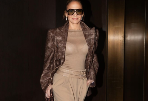 Jennifer Lopez: Η καλλονή τραγουδίστρια μας δείχνει πως να δημιουργήσουμε το σωστό total brown look – Δεν θα μπορούσε να λείπει μία Birkin bag (φωτό)