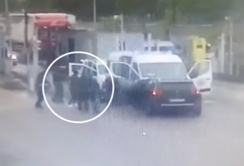 Σοκαριστικό βίντεο με την κινηματογραφική απόδραση κρατούμενου κατά τη μεταφορά του: Βροχή έπεφταν οι σφαίρες - Ποιος είναι ο Μοχάμεντ Αμρά γνωστός ως «η μύγα» 
