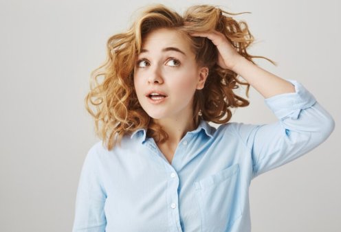 Έχετε μπλεγμένα μαλλιά; Αυτά τα tips θα σας λύσουν τα χέρια - Πείτε αντίο στους κόμπους οριστικά!