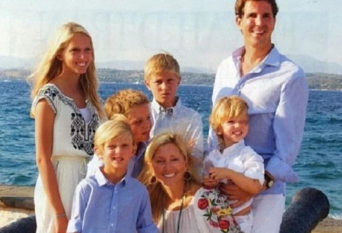Πρίγκιπας Παύλος: "Υμνεί" τις γυναίκες της ζωής του - Το άλμπουμ φωτογραφιών που δημοσίευσε για τη γιορτή της μητέρας (φωτό)