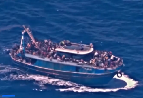 Καλαμάτα: Ελεύθεροι οι 9 Αιγύπτιοι για το ναυάγιο στην Πύλου - Αναρμόδιο δήλωσε το δικαστήριο - Ένταση με αλληλέγγυους (βίντεο)