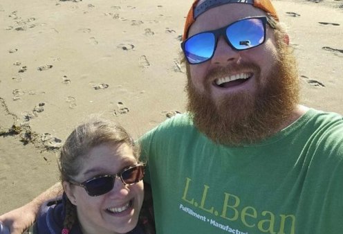 ΗΠΑ: Κινούμενη άμμος... κατάπιε γυναίκα σε παραλία  - «Ήταν σαν να έπεσα σε ένα φρεάτιο»