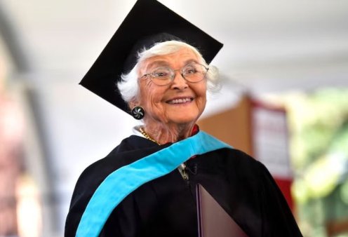 Topwoman η Virginia: Στα 105 πήρε το πτυχίο από το σπουδαίο Stanford -  "Περίμενα μία ζωή!" - 2 παιδιά, 4 εγγόνια & 9 δισέγγονα