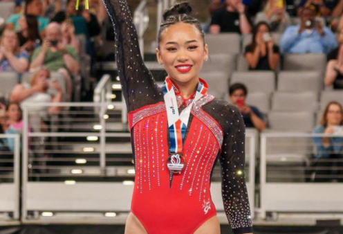 Top Woman, η Suni Lee: Η Ολυμπιονίκης της ενόργανης που διαγνώστηκε με δύο ανίατες ασθένειες στα νεφρά – Κάνει δυναμικό comeback στους Ολυμπιακούς Αγώνες (φωτό & βίντεο)
