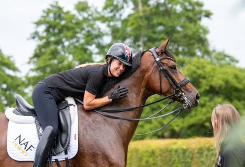Βρετανία: Εκτός Ολυμπιακών η καλύτερη ιππέας - Ανακάλυψαν βίντεο που κακοποιούσε το άλογο της - Δείτε το απίστευτο σκηνικό